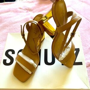👠BRAND NEW CUT OUT WEDGE SANDAL • SCHUTZ •